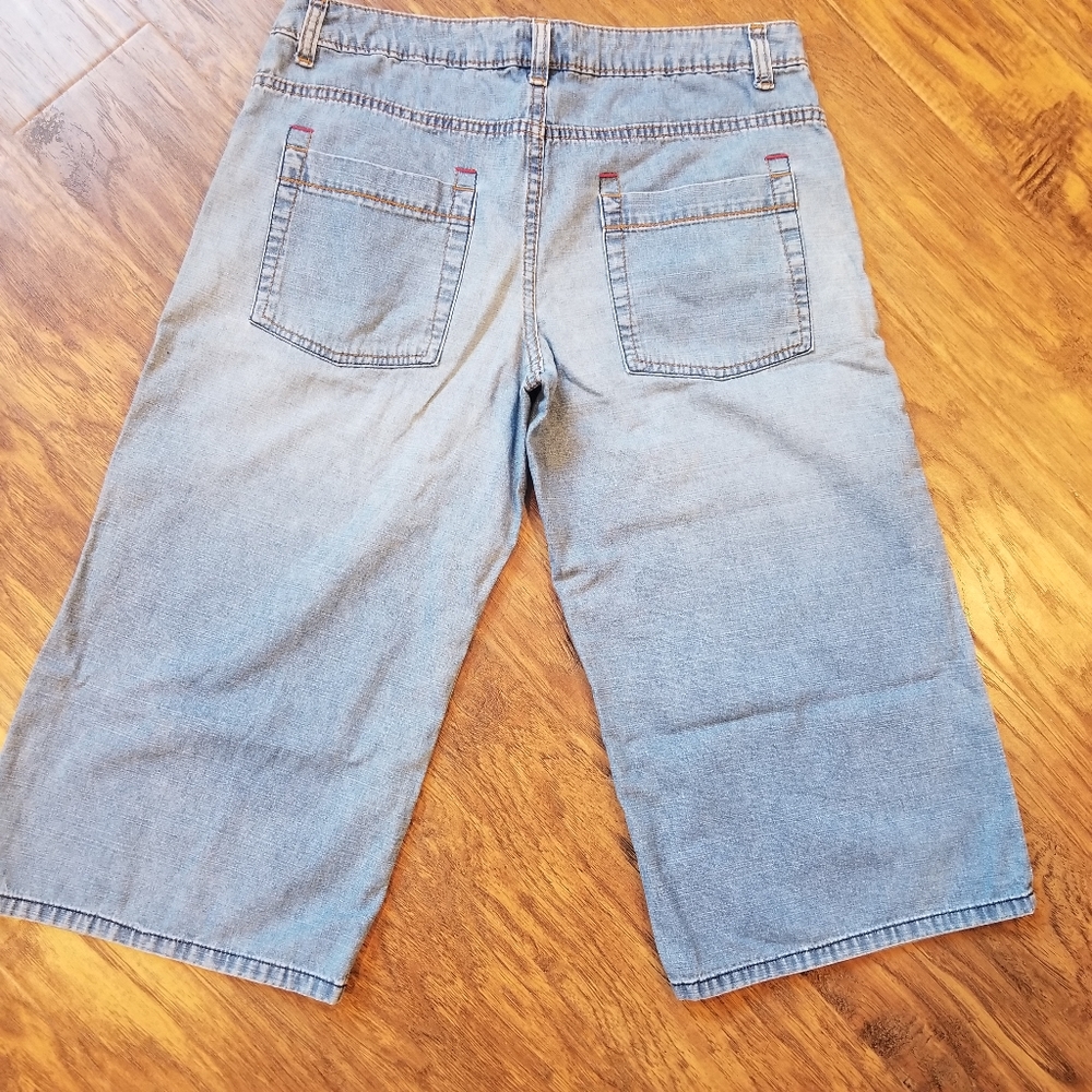 Mossimo Cropped Jeans - Picture 2 of 7